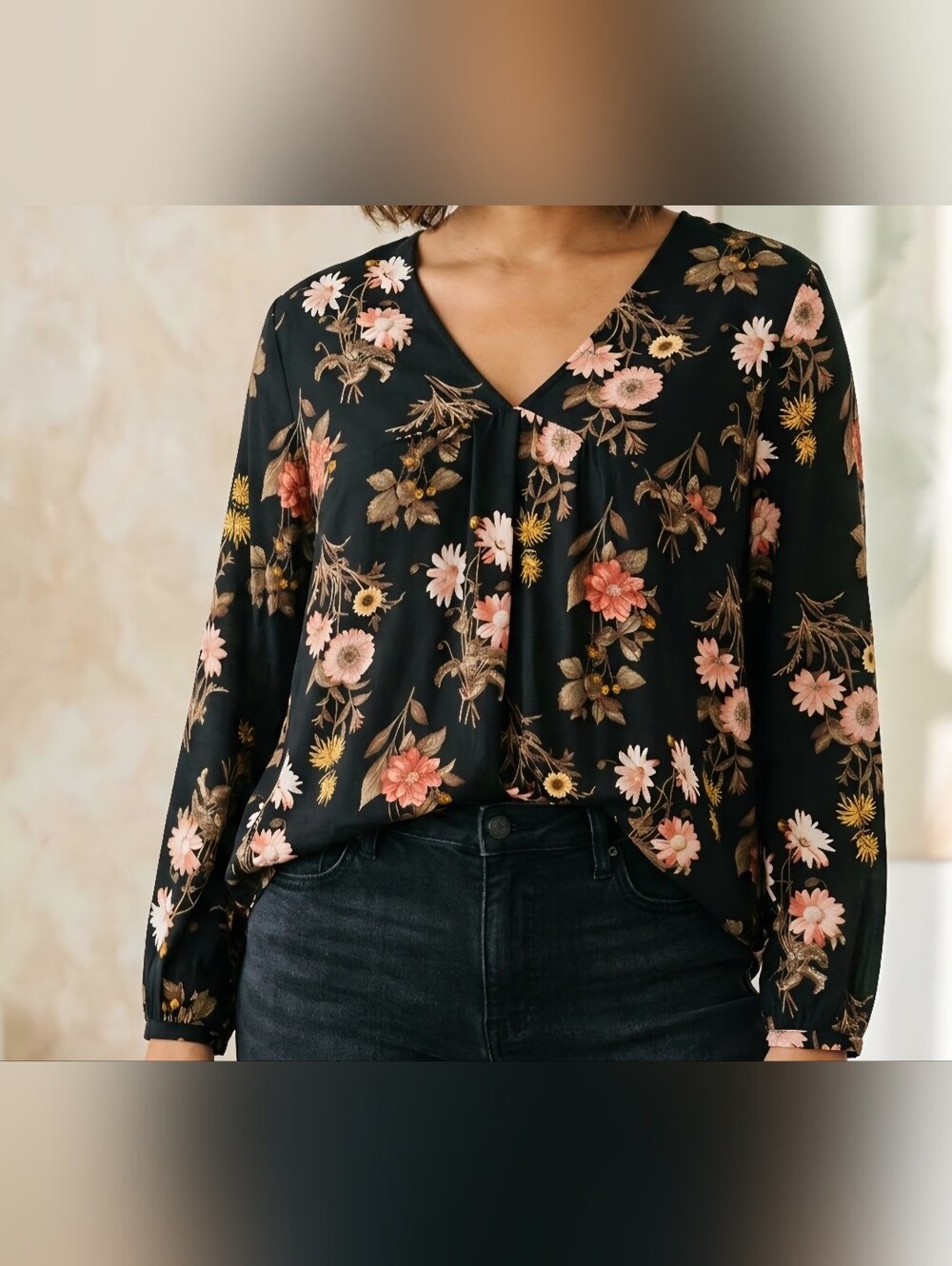 bobeau Black Floral V-Neck Long Sleeve Blouse